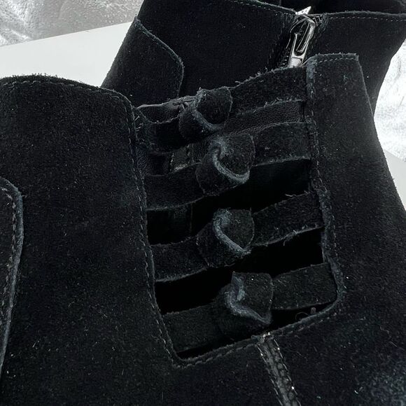 Sole Society Nianya Pointed toe Bootie in Black Suede Size 38 / 7.5 - Picture 3 of 9